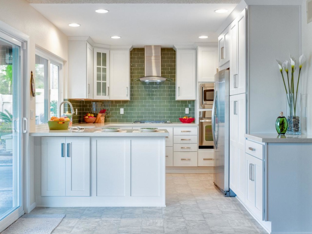 traditional small kitchen design