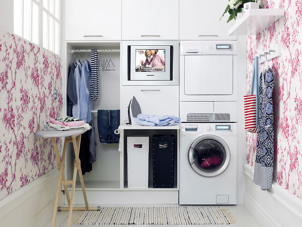 laundry room interior design with floral wallpaper