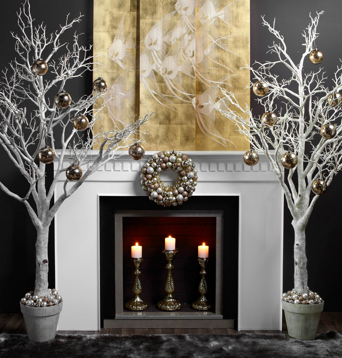 holiday interior decorating with gold